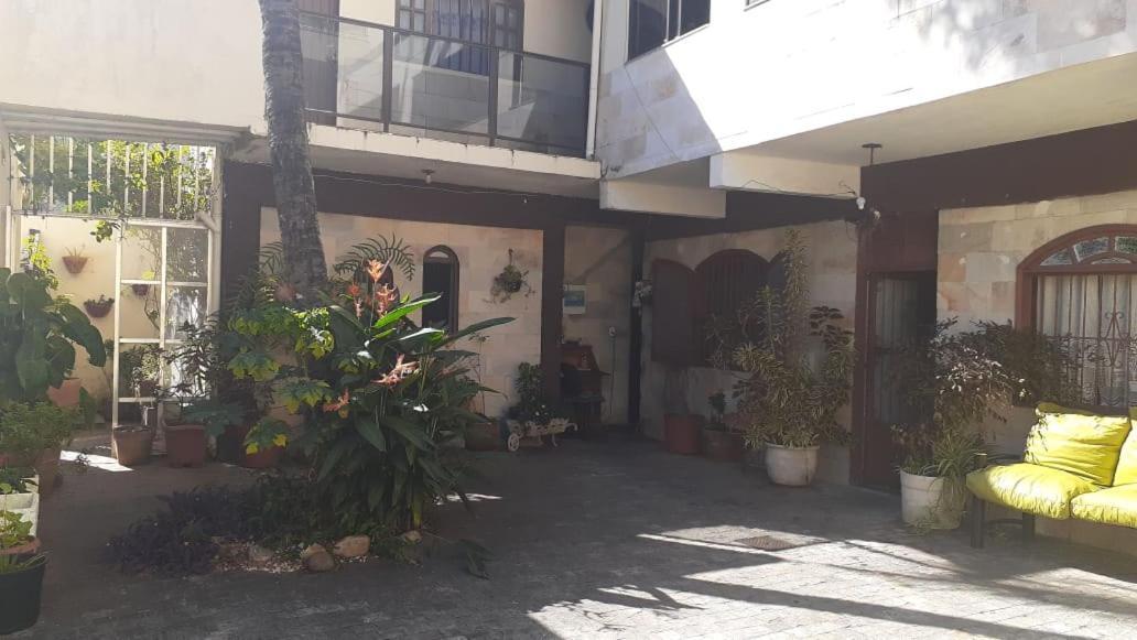 Suites Tropicana Guesthouse Cabo Frio Exterior photo